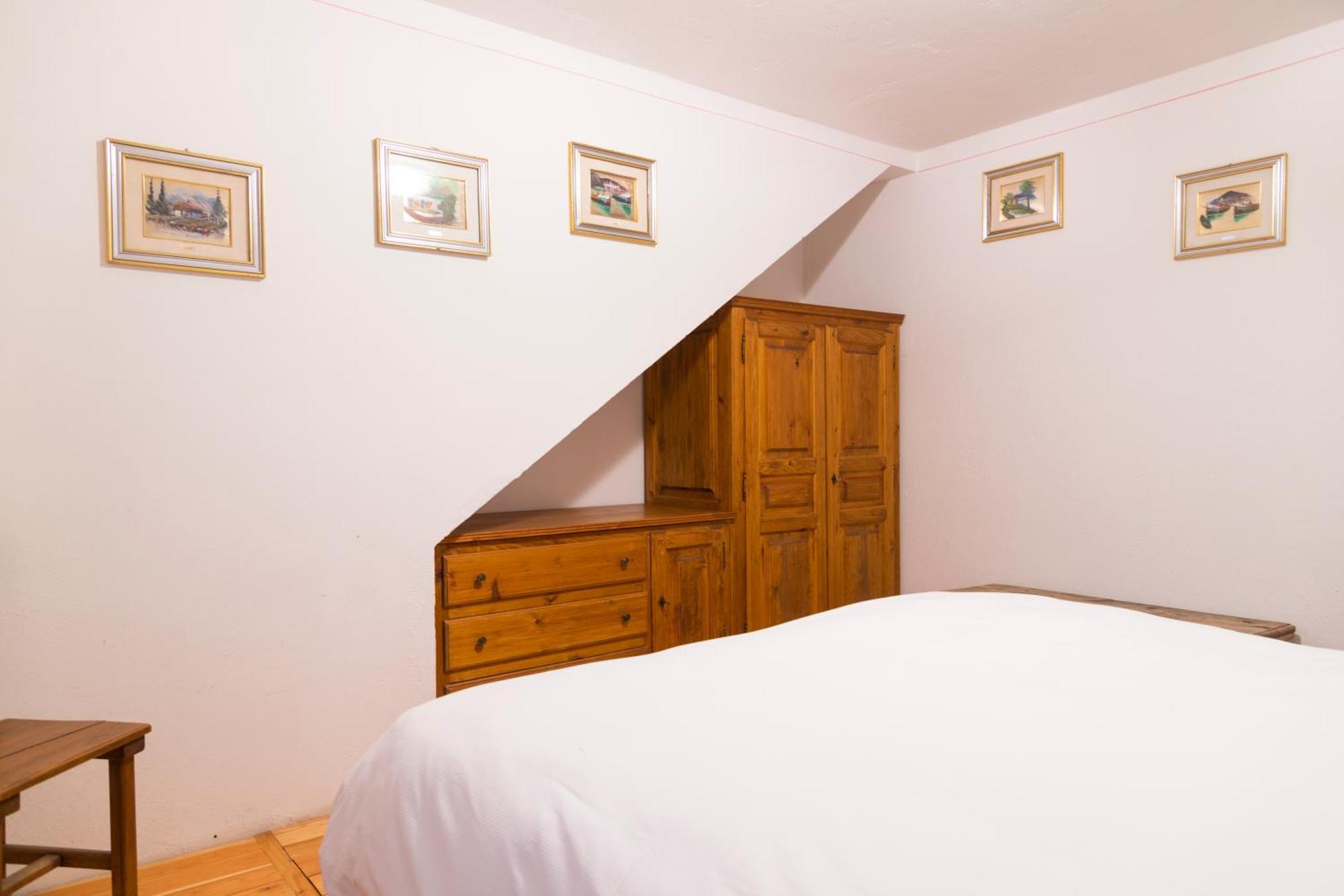 La Placette - Albergo Diffuso E Trattoria Usseaux Экстерьер фото
