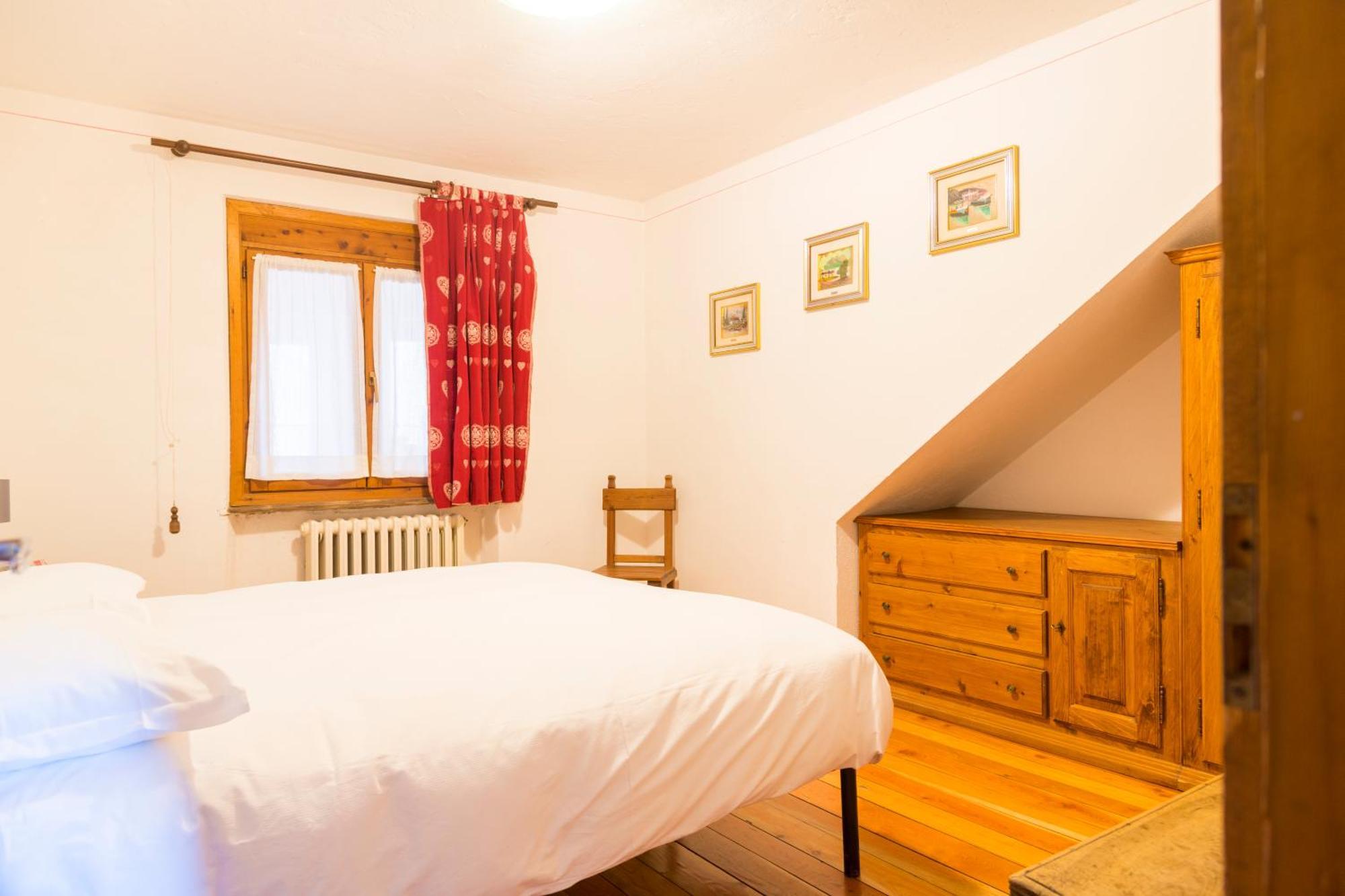 La Placette - Albergo Diffuso E Trattoria Usseaux Экстерьер фото