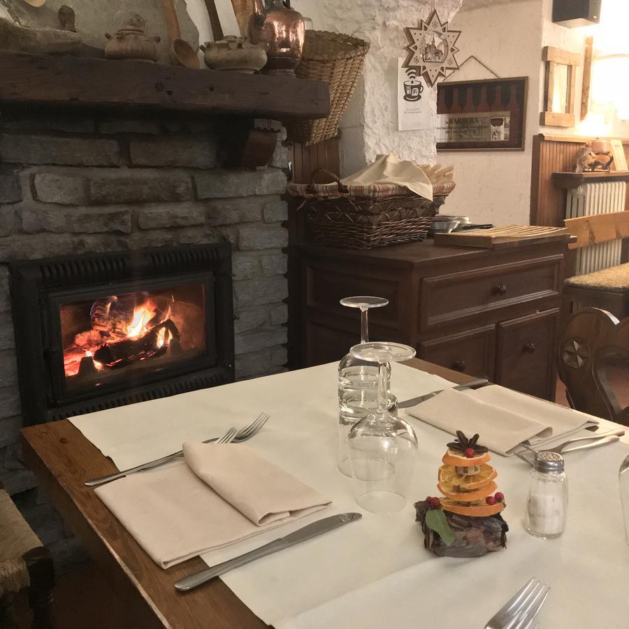La Placette - Albergo Diffuso E Trattoria Usseaux Экстерьер фото